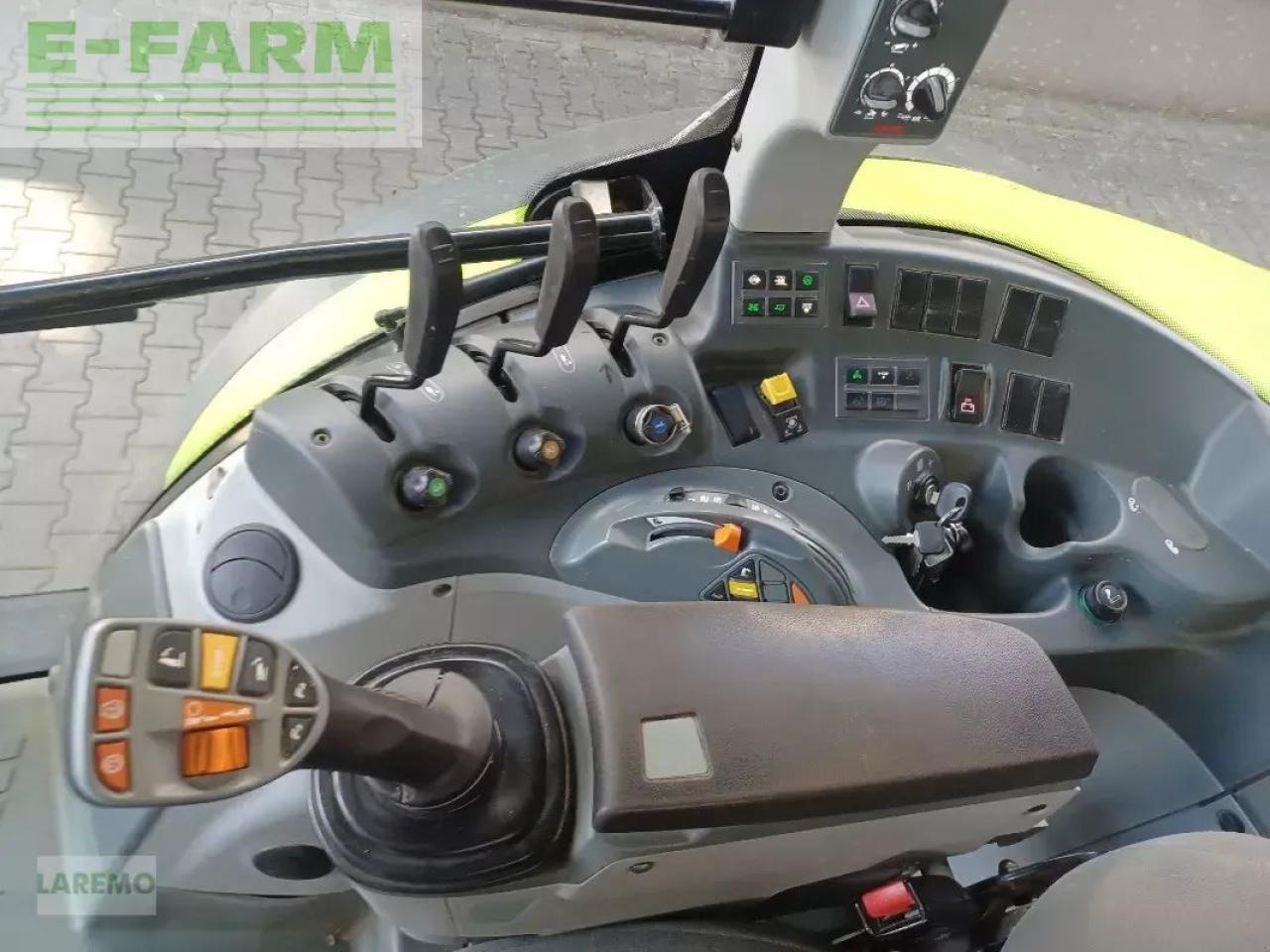Tractor CLAAS arion 460 cis CIS