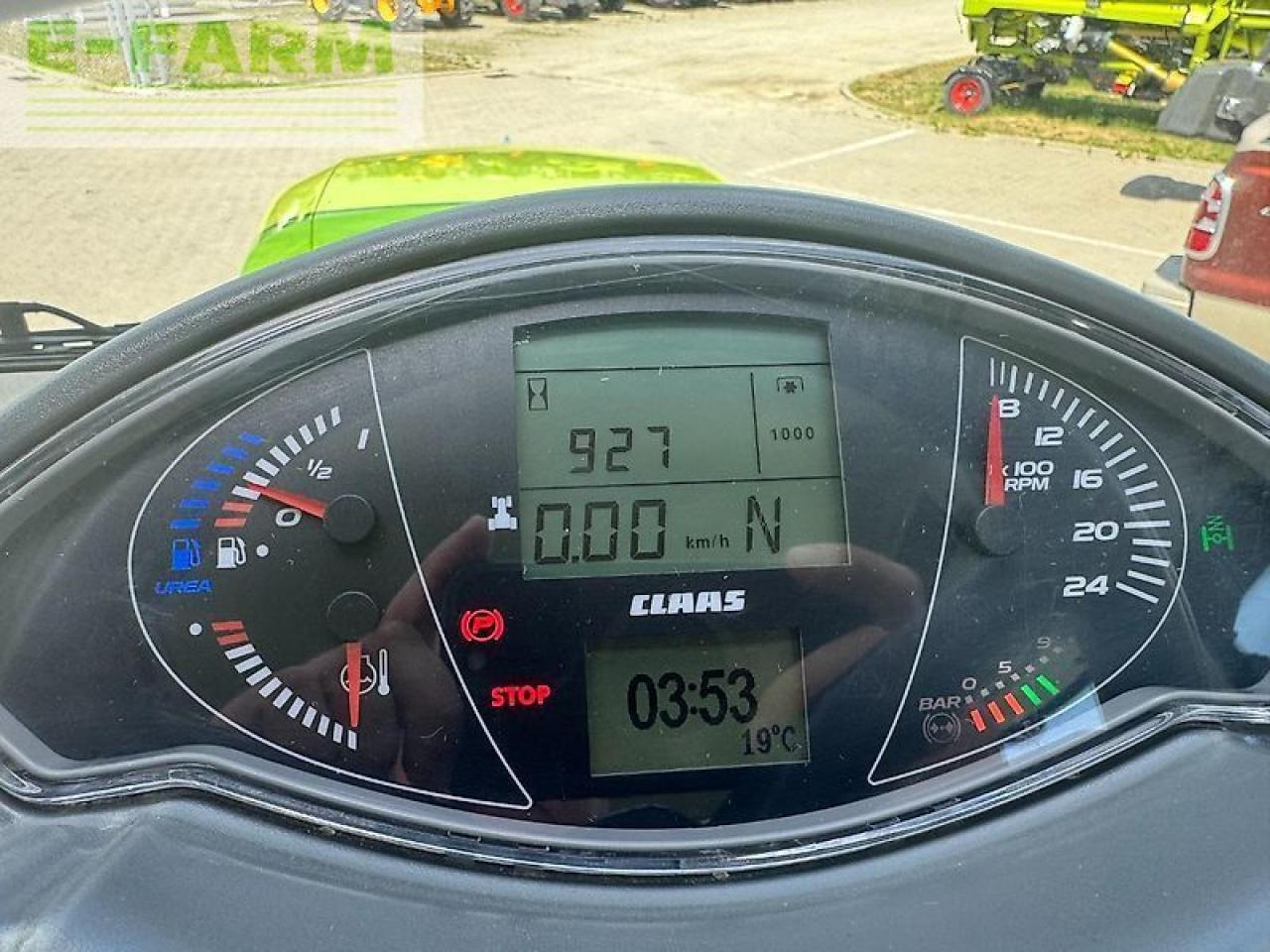 Tractor CLAAS arion 470