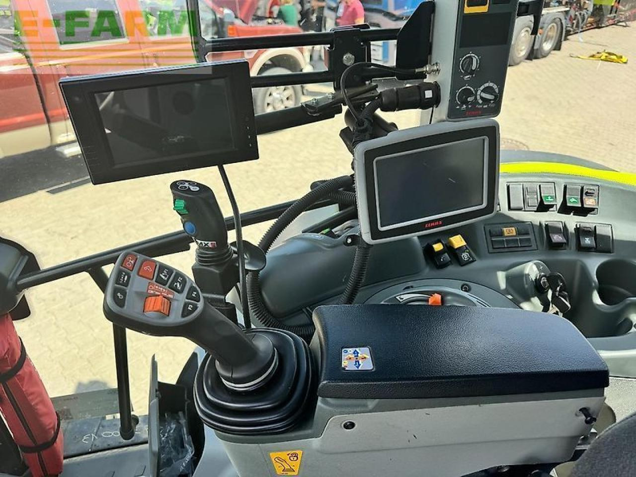 Tractor CLAAS arion 470