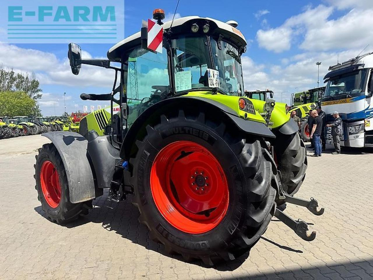 Tractor CLAAS arion 470