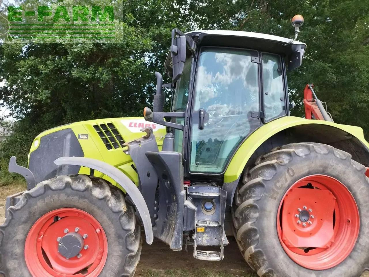 Tractor CLAAS arion 510
