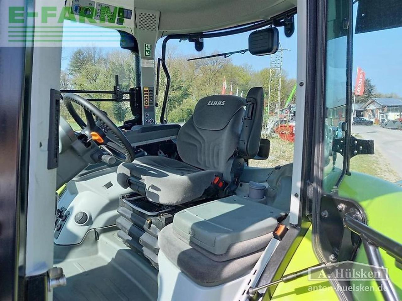 Tractor CLAAS arion 510 cis mit frontlader fl 140