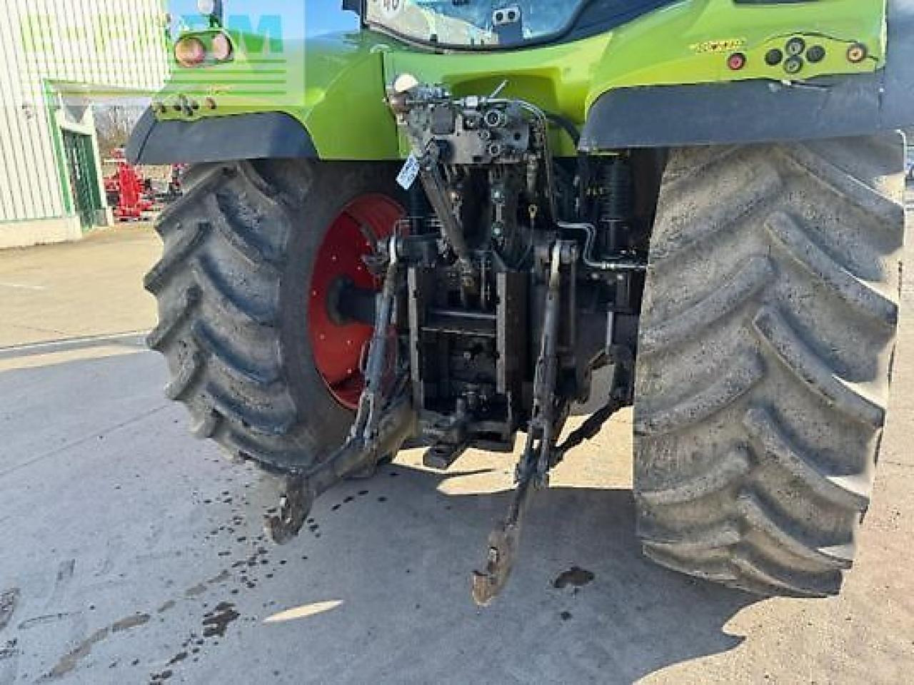 Tractor CLAAS arion 520