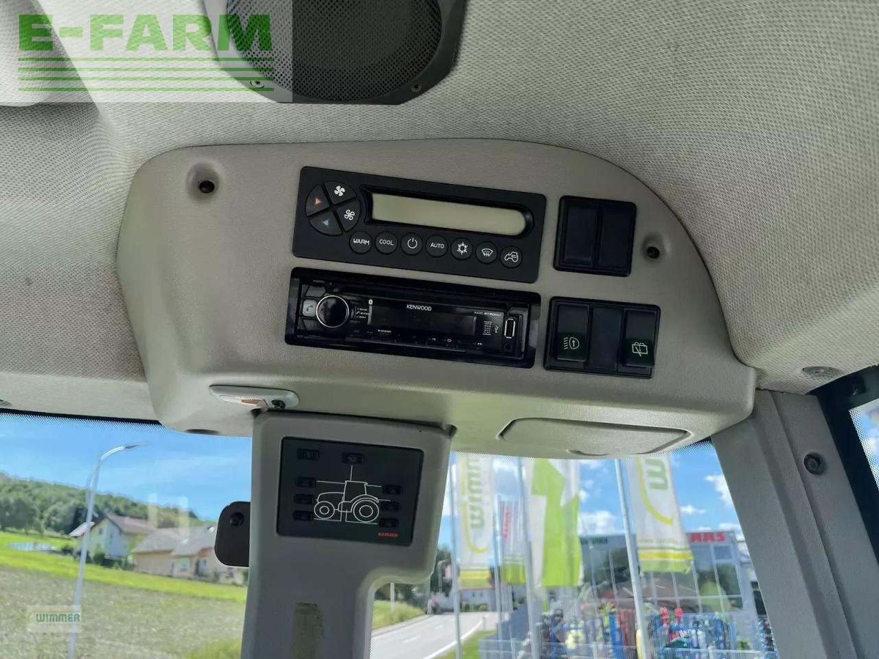 Tractor CLAAS arion 520