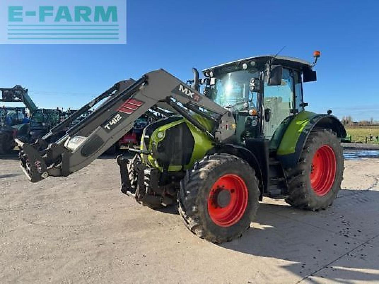 Tractor CLAAS arion 520