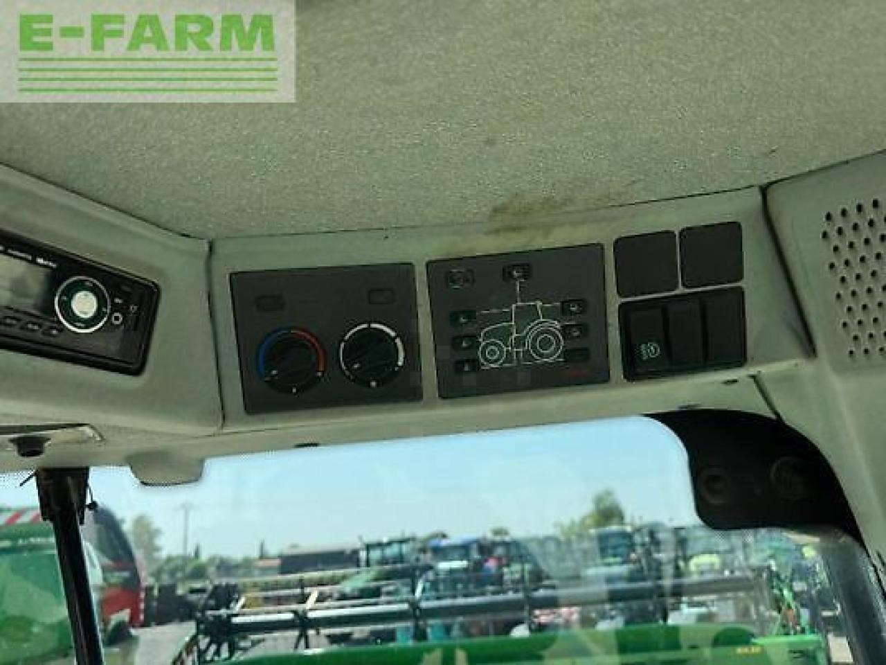 Tractor CLAAS arion 520