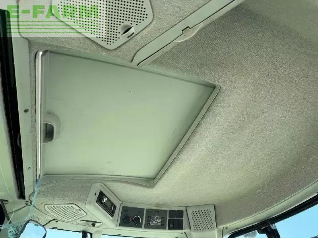 Tractor CLAAS arion 520