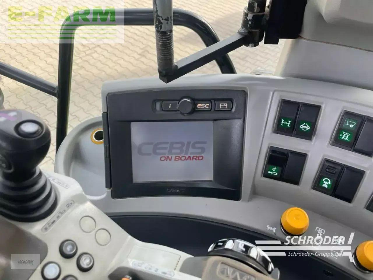 Tractor CLAAS arion 520 cebis