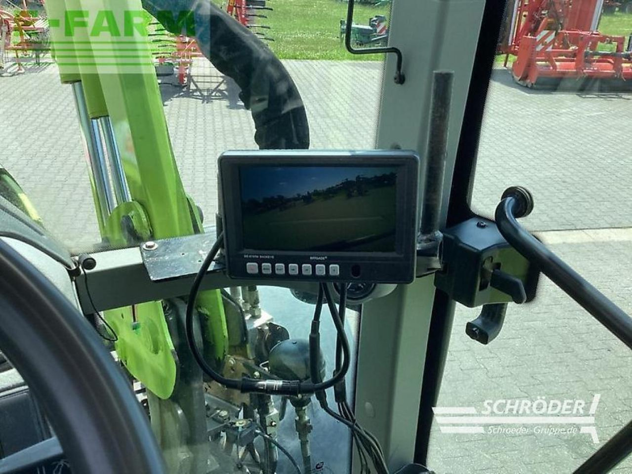 Tractor CLAAS arion 520 cebis CEBIS