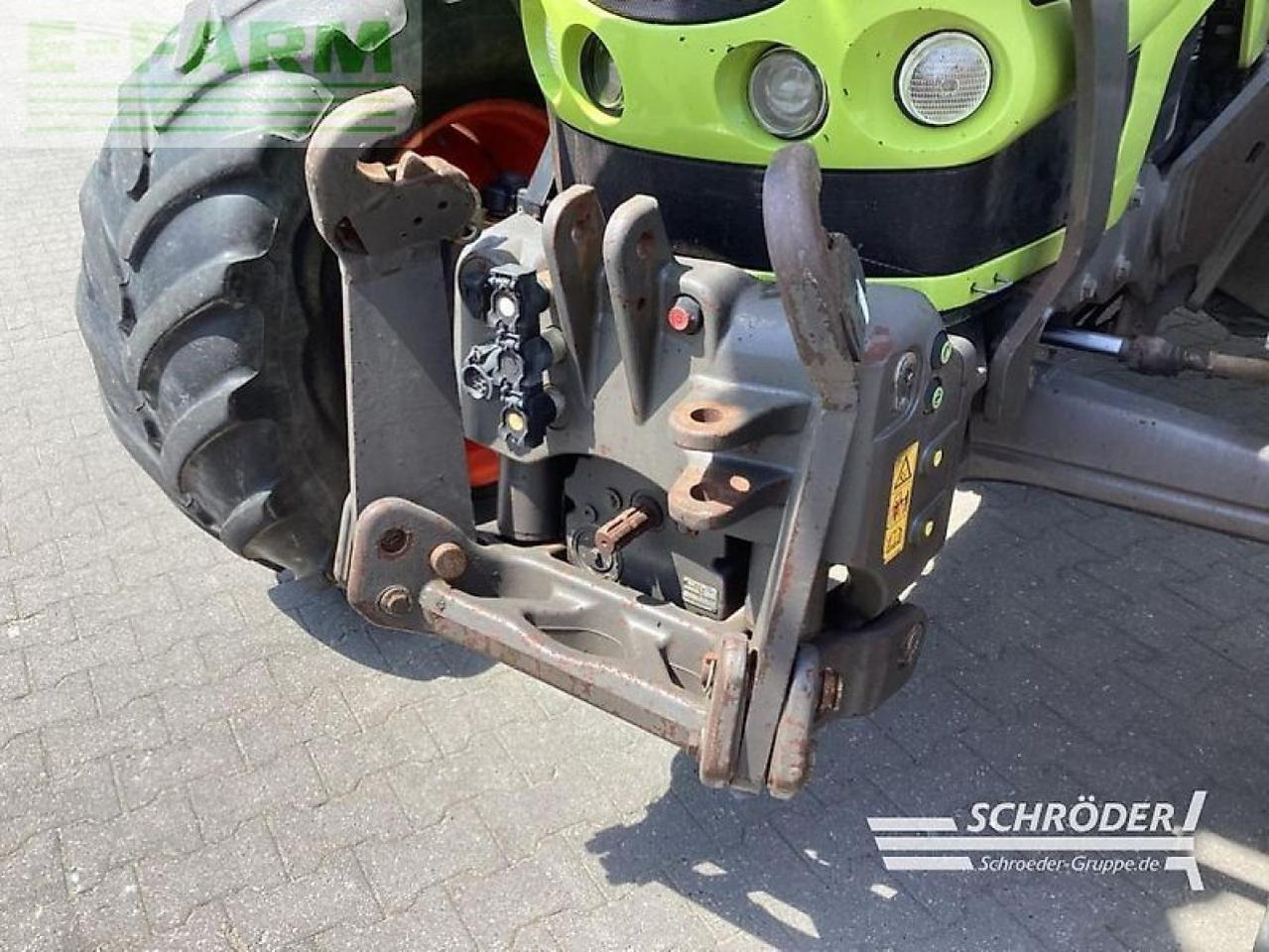 Tractor CLAAS arion 520 cebis CEBIS