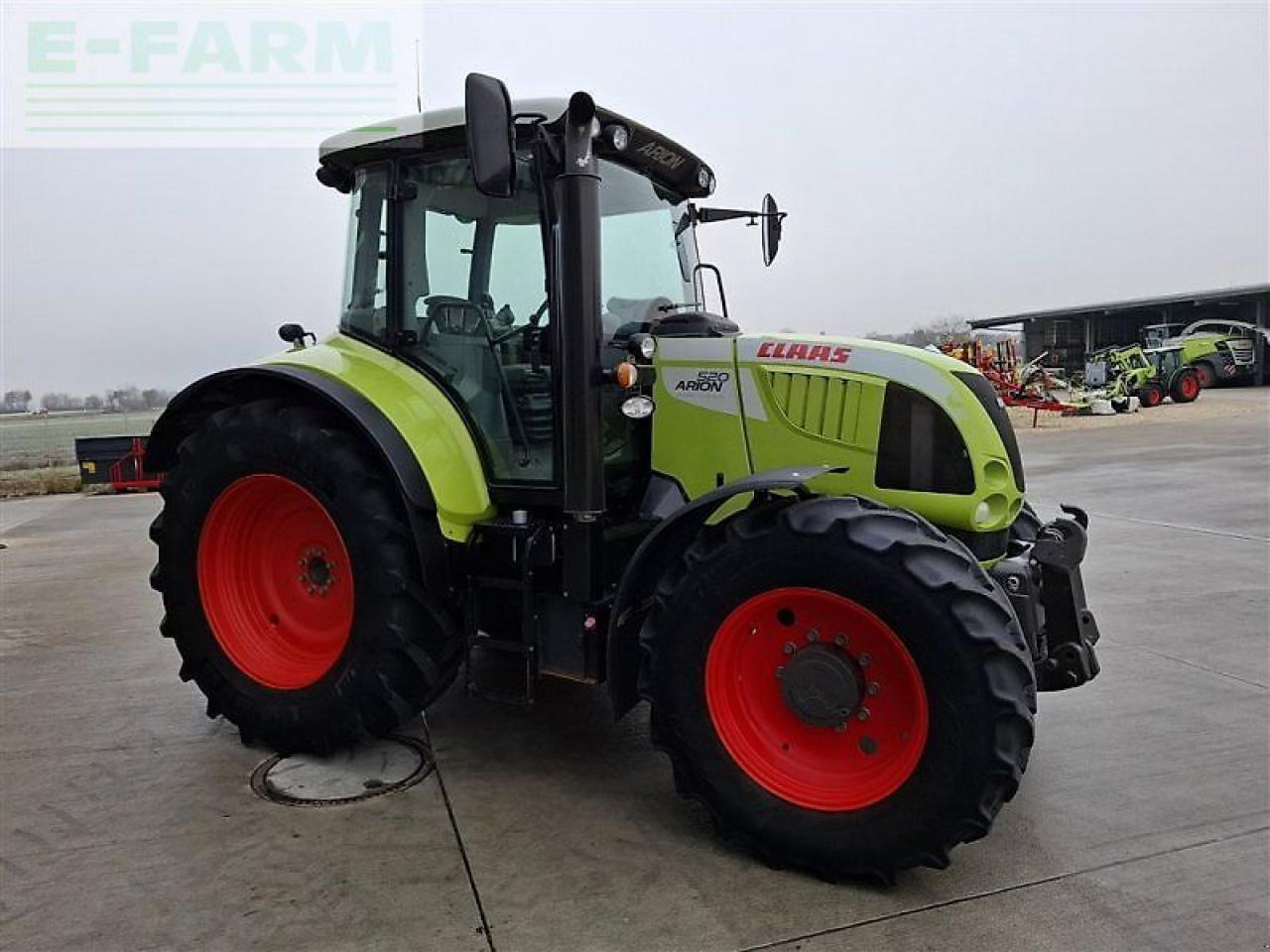 Tractor CLAAS arion 520 cis