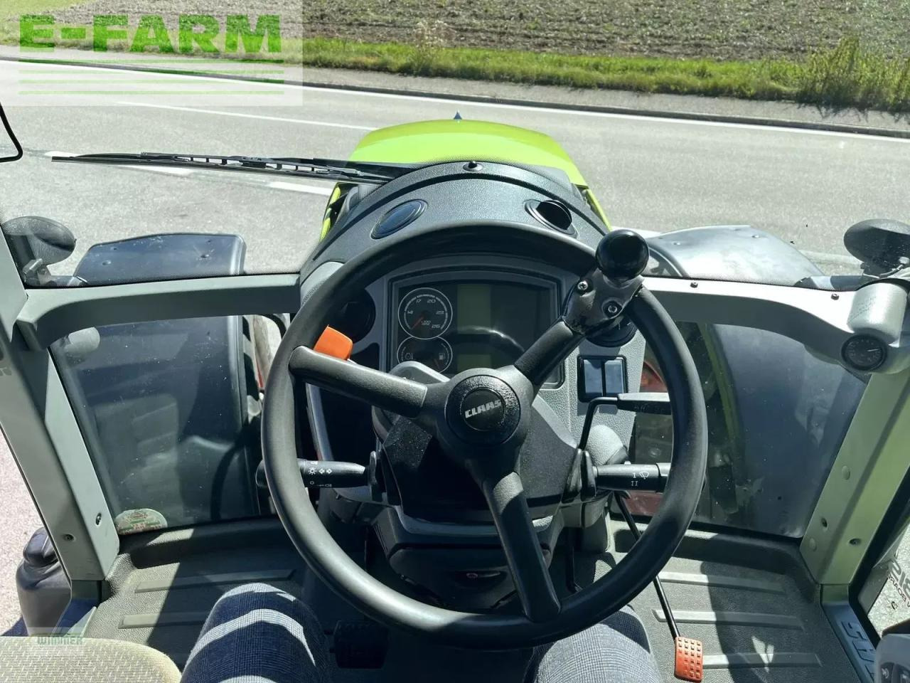 Tractor CLAAS arion 520 / lastschalt (gebrauchter arion 500)