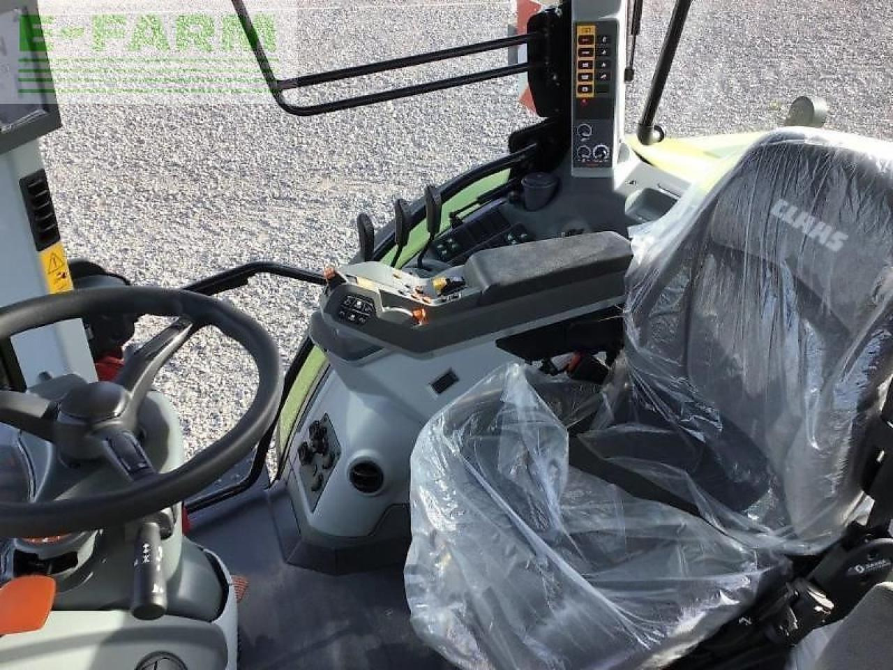 Tractor CLAAS arion 530