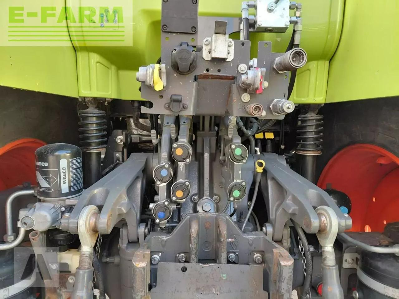 Tractor CLAAS arion 530