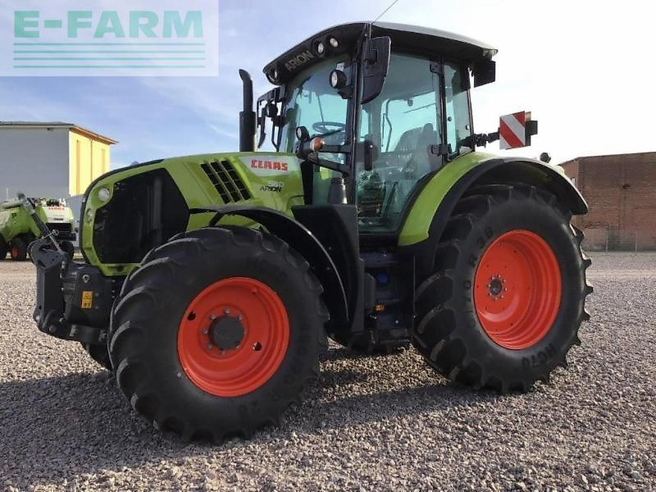 Tractor CLAAS arion 530