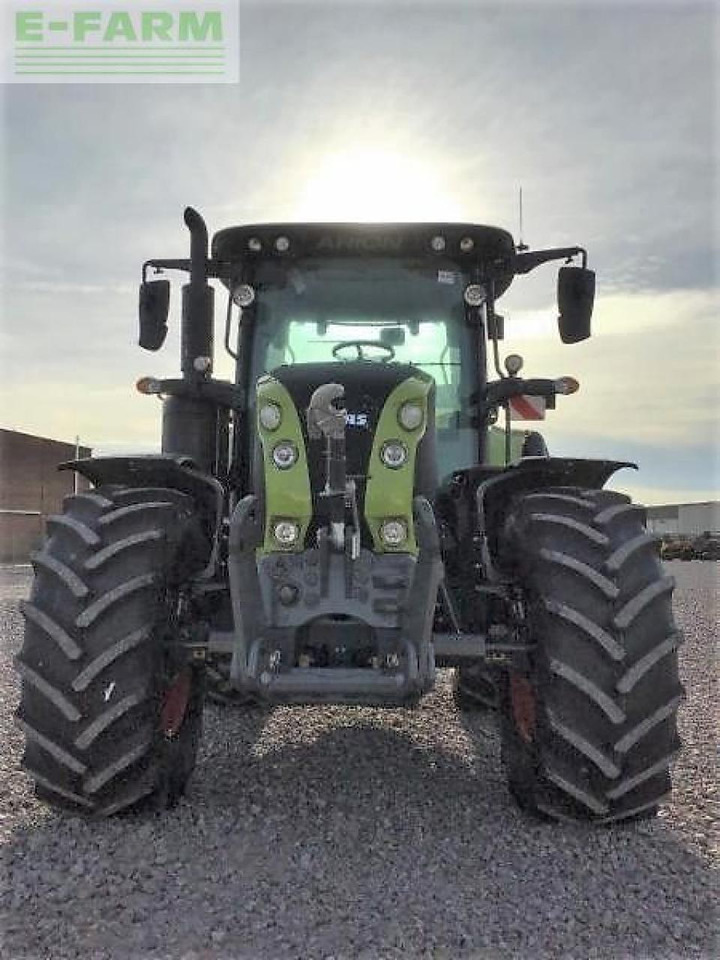 Tractor CLAAS arion 530