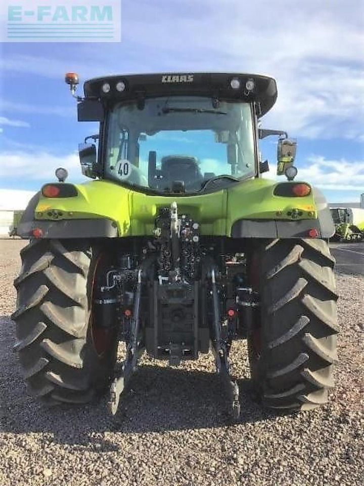 Tractor CLAAS arion 530