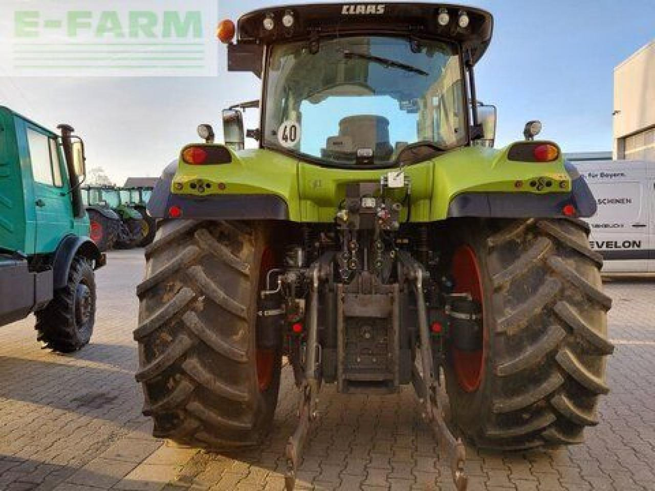Tractor CLAAS arion 530