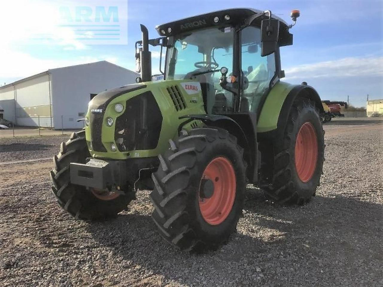 Tractor CLAAS arion 530