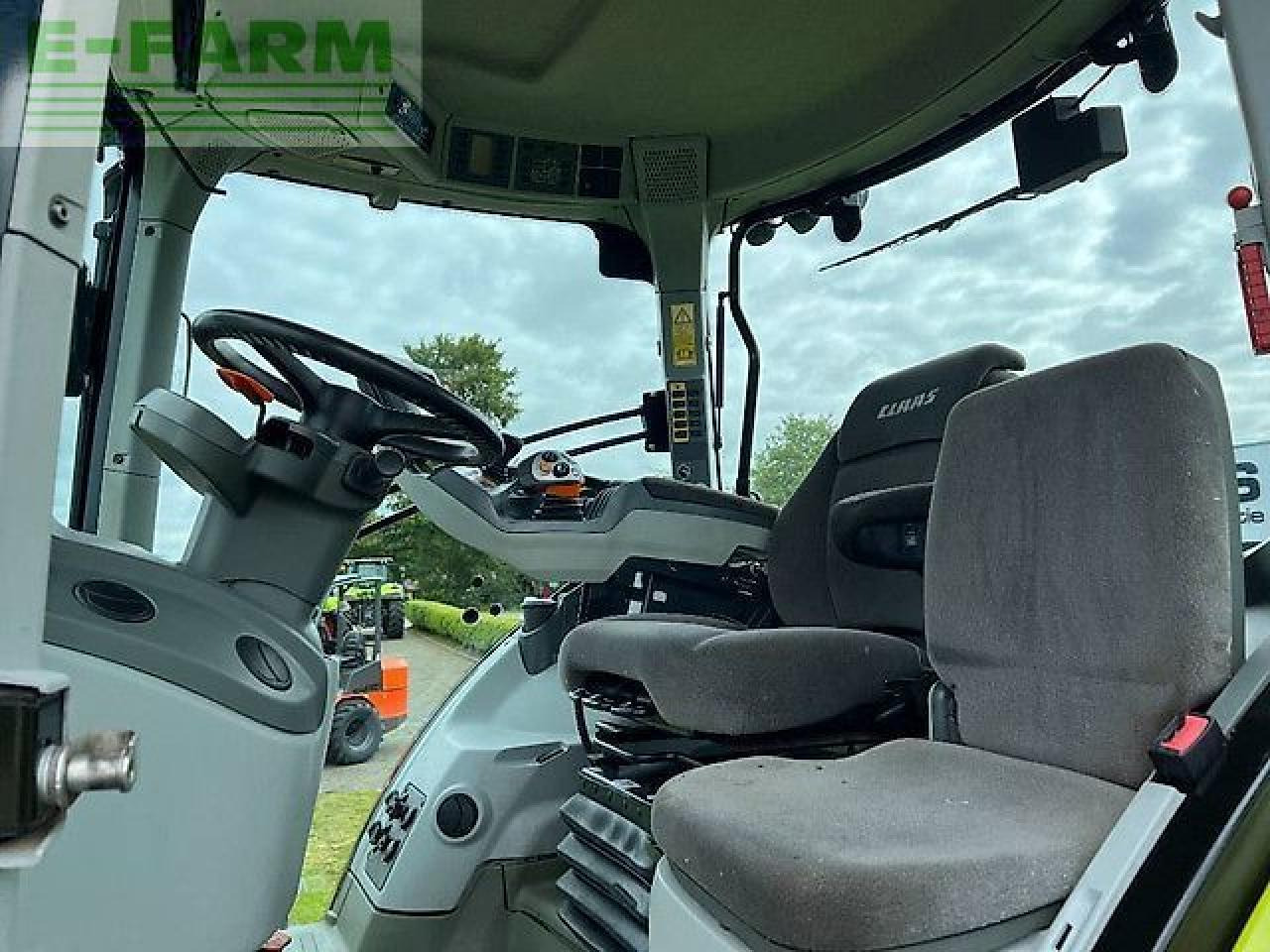 Tractor CLAAS arion 530 cis CIS