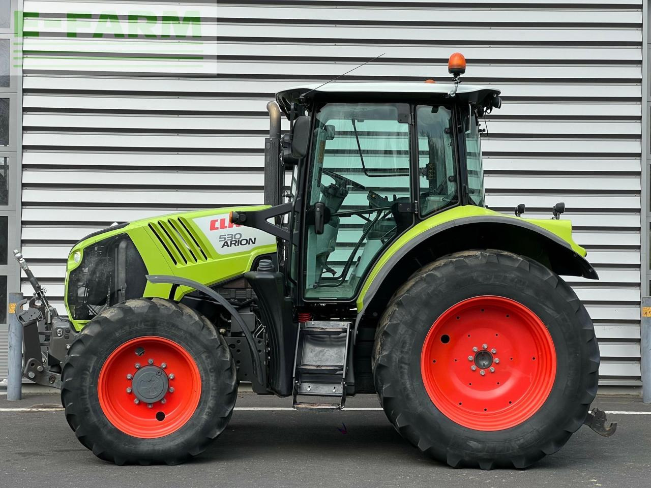 Tractor CLAAS arion 530 cis CIS