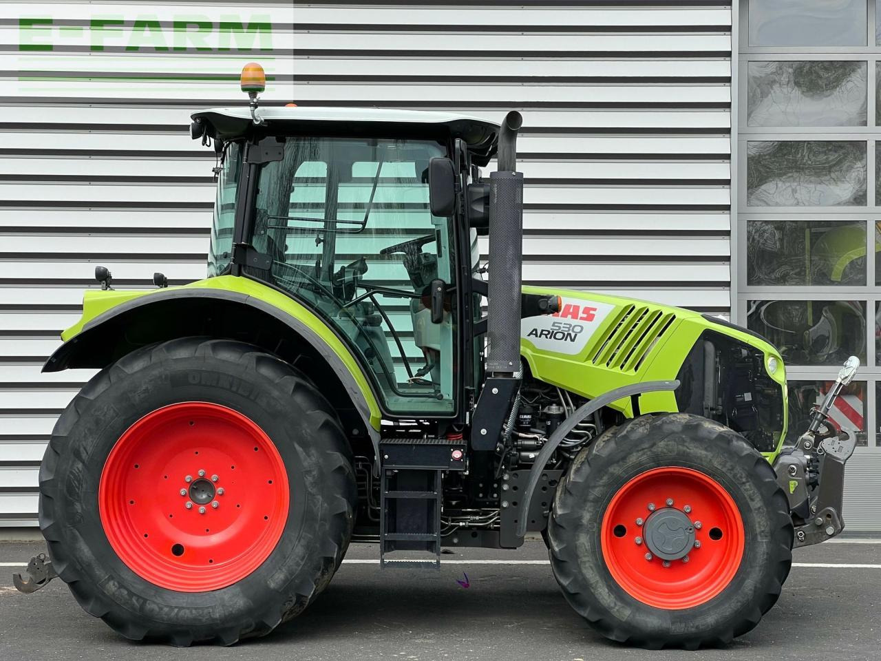 Tractor CLAAS arion 530 cis CIS