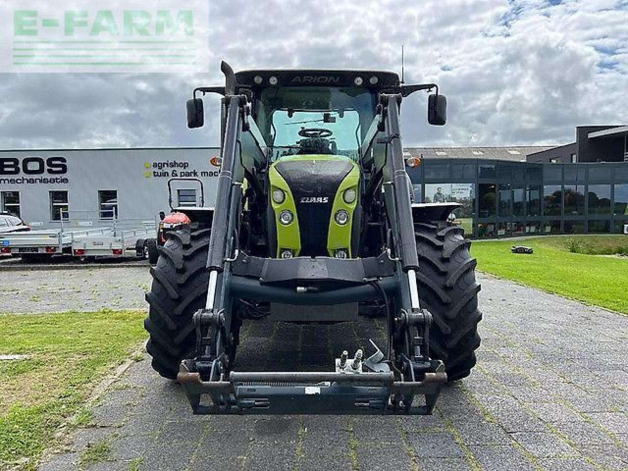 Tractor CLAAS arion 530 cis CIS
