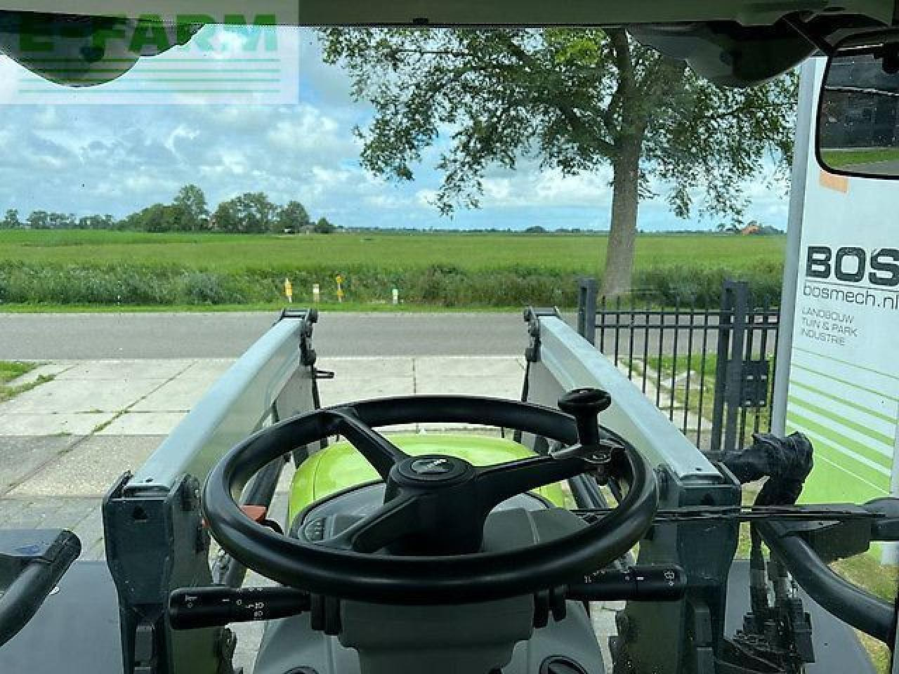 Tractor CLAAS arion 530 cis CIS