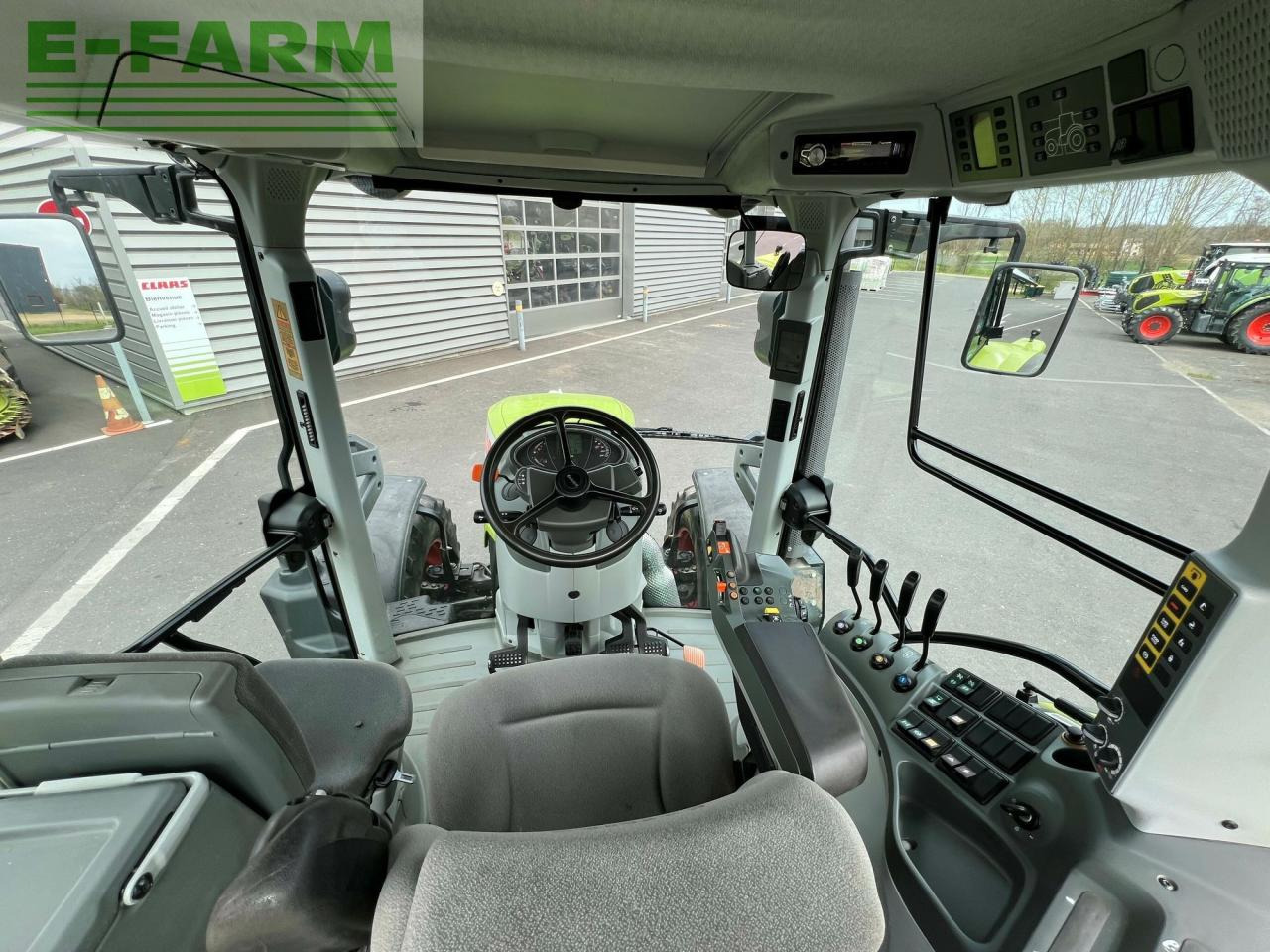 Tractor CLAAS arion 530 cis CIS