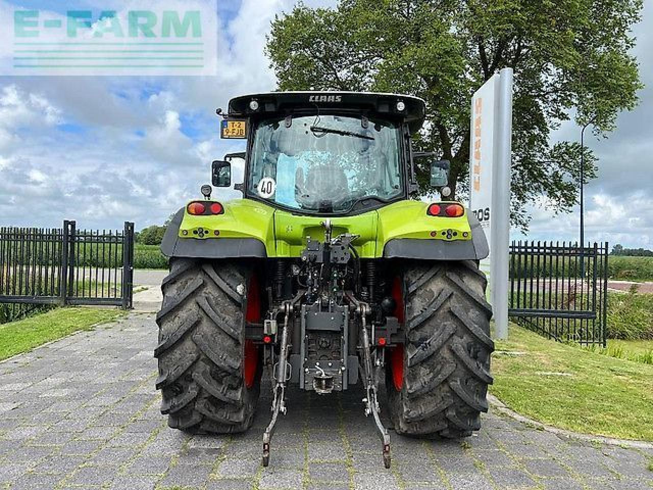 Tractor CLAAS arion 530 cis CIS