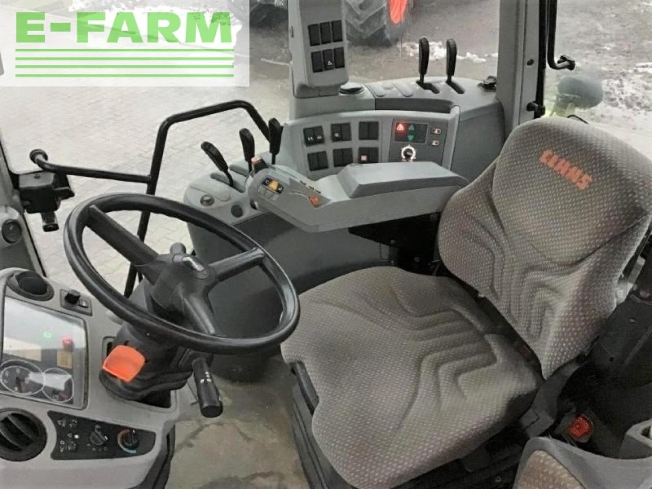 Tractor CLAAS arion 530 cis CIS