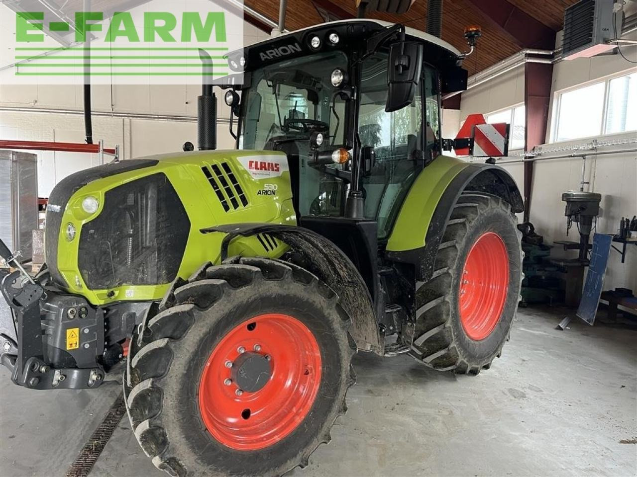 Tractor CLAAS arion 530 cis+ aff. foraksel
