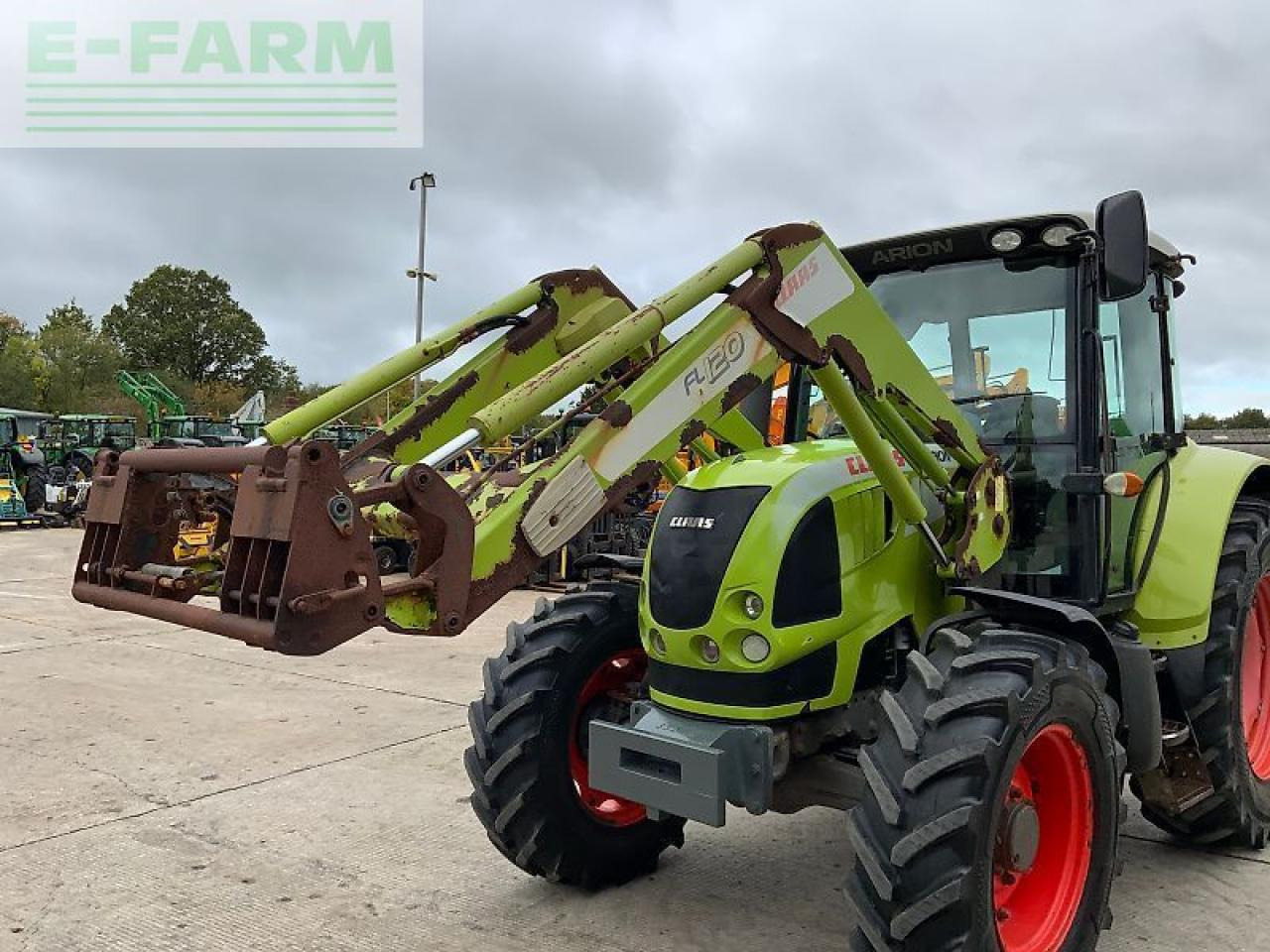 Tractor CLAAS arion 530 tractor (st24310)