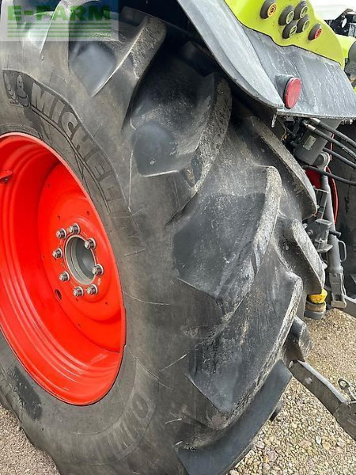 Tractor CLAAS arion 550