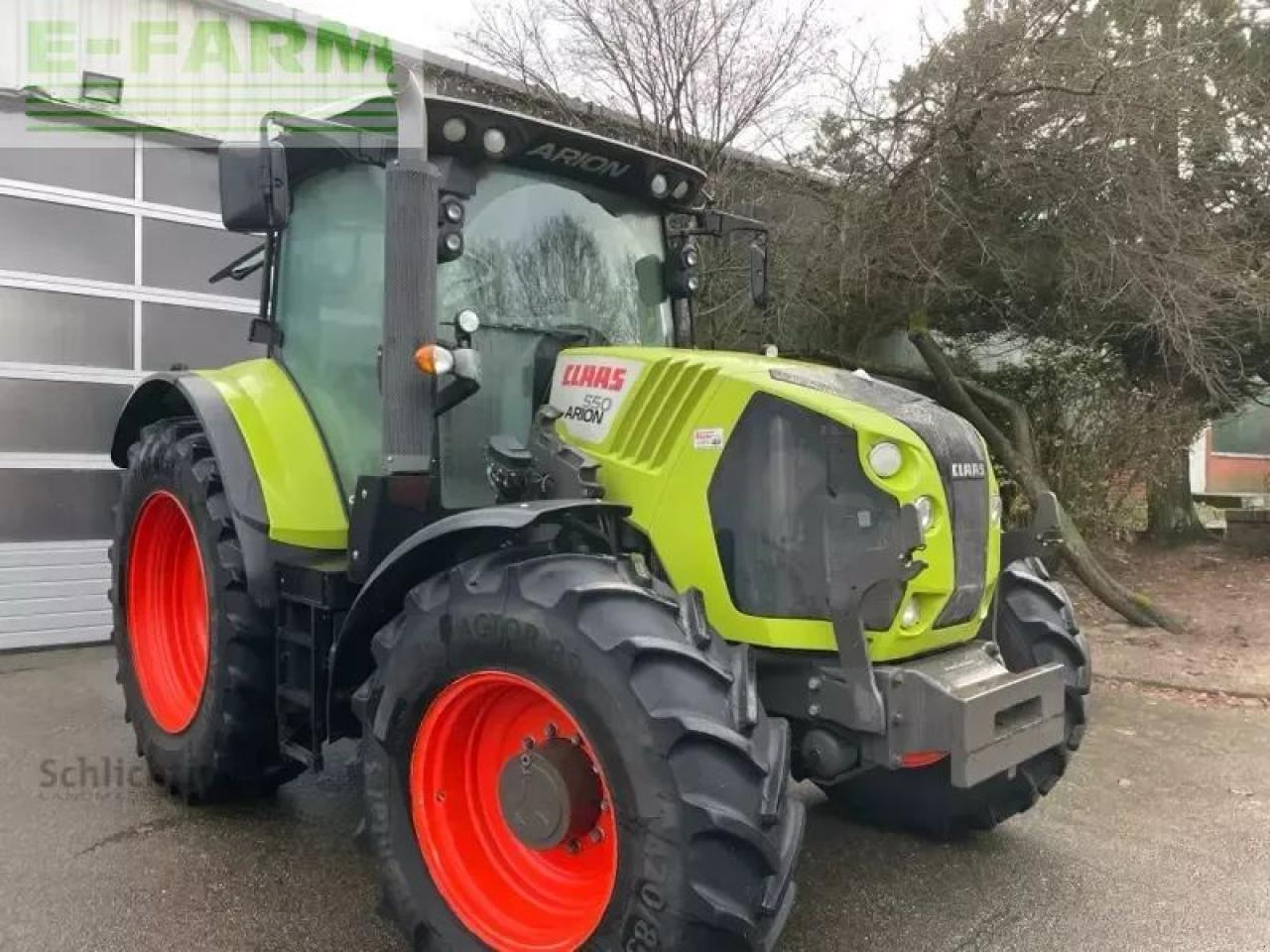 Tractor CLAAS arion 550