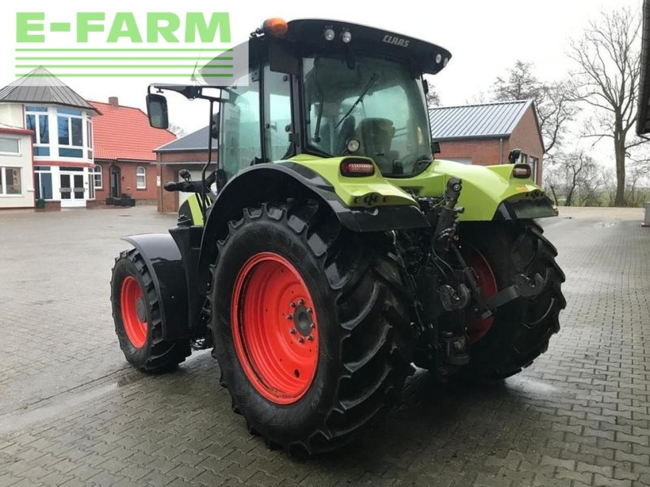 Tractor CLAAS arion 550