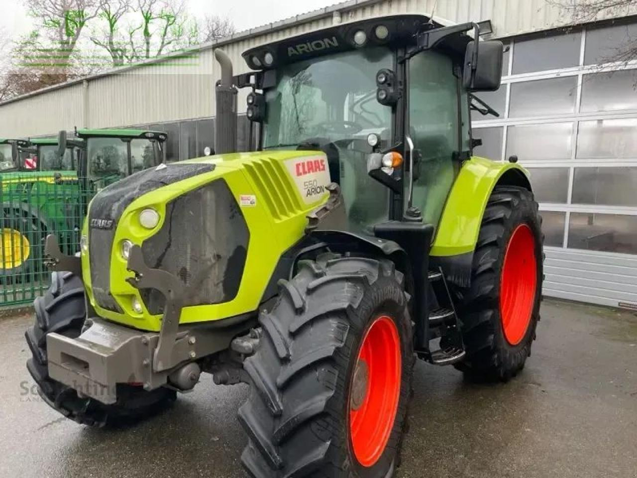 Tractor CLAAS arion 550