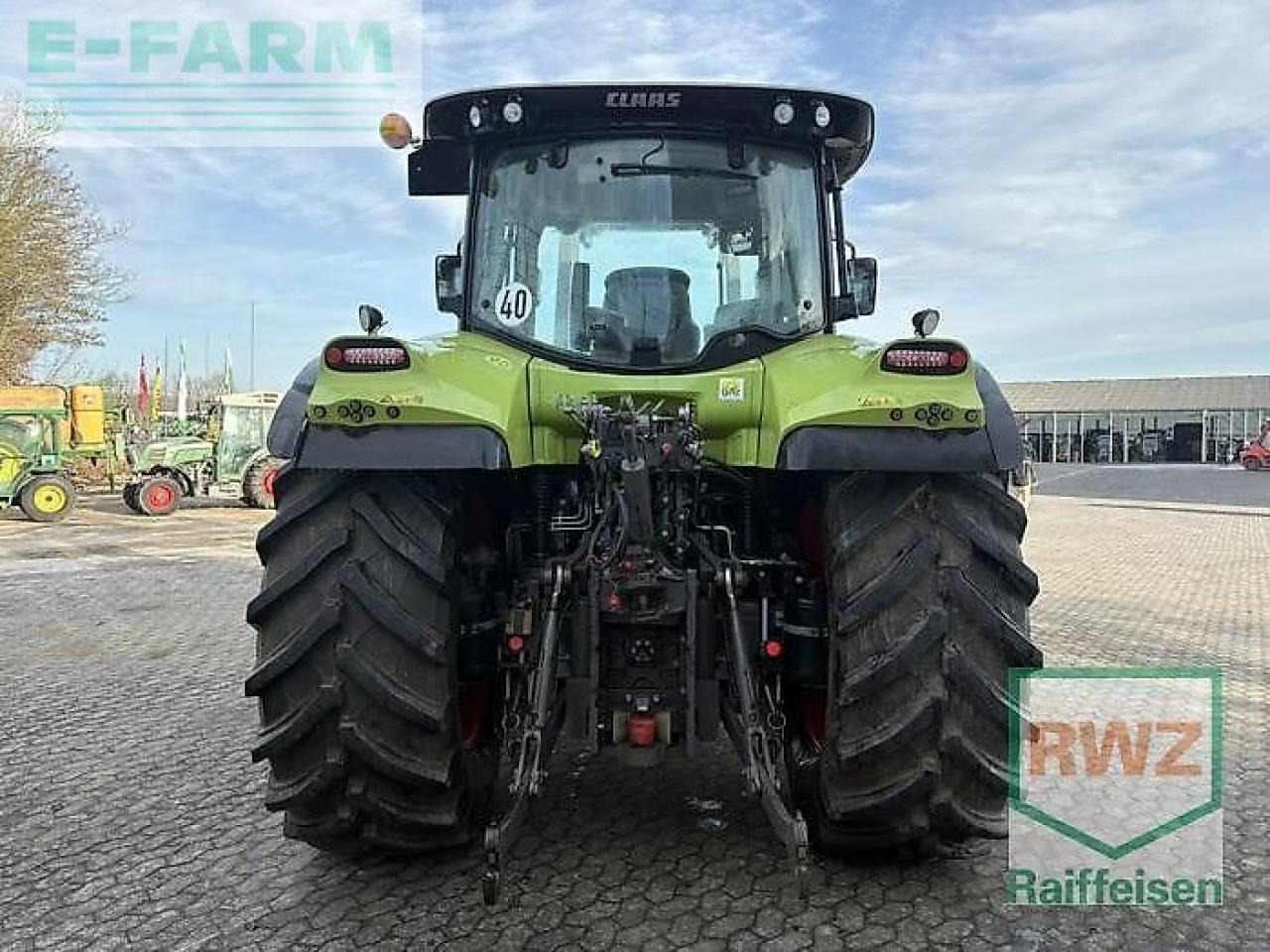 Tractor CLAAS arion 550