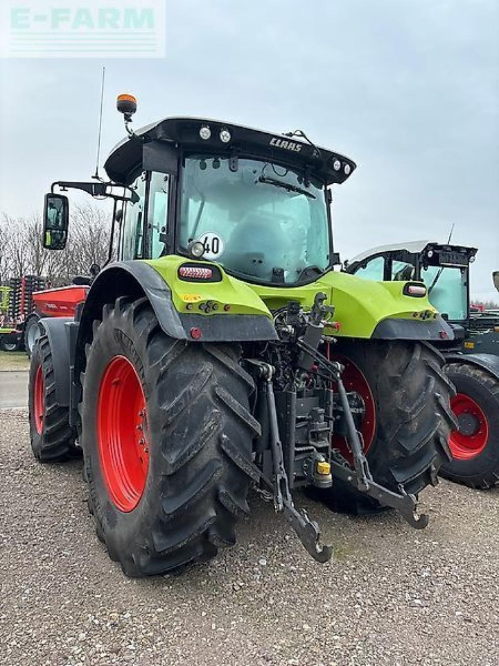 Tractor CLAAS arion 550