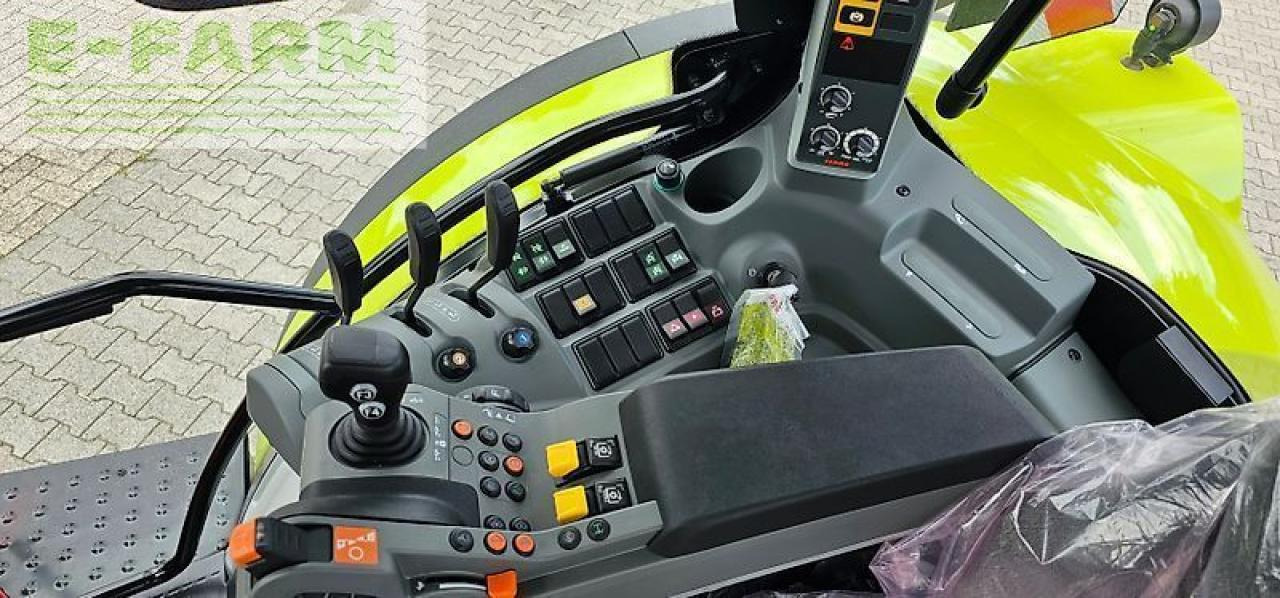 Tractor CLAAS arion 550 cis CIS