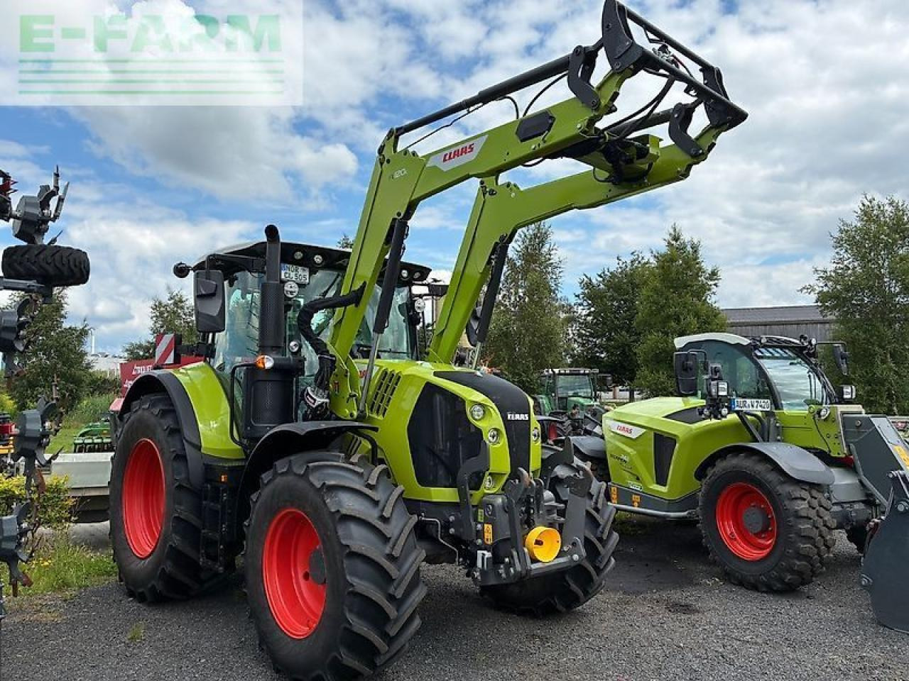 Tractor CLAAS arion 550 cis+ CIS