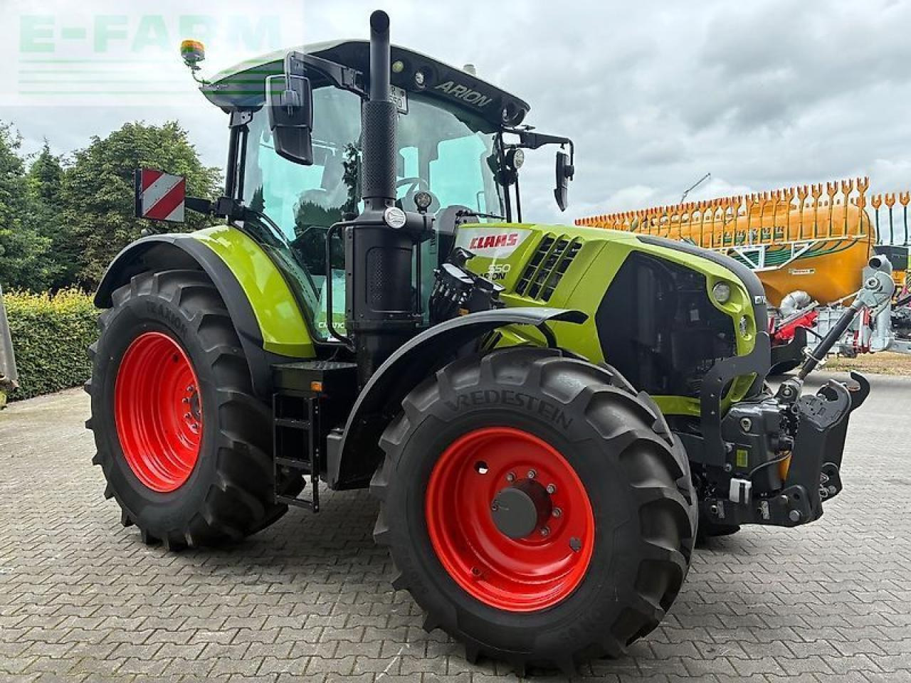 Tractor CLAAS arion 550 cmatic