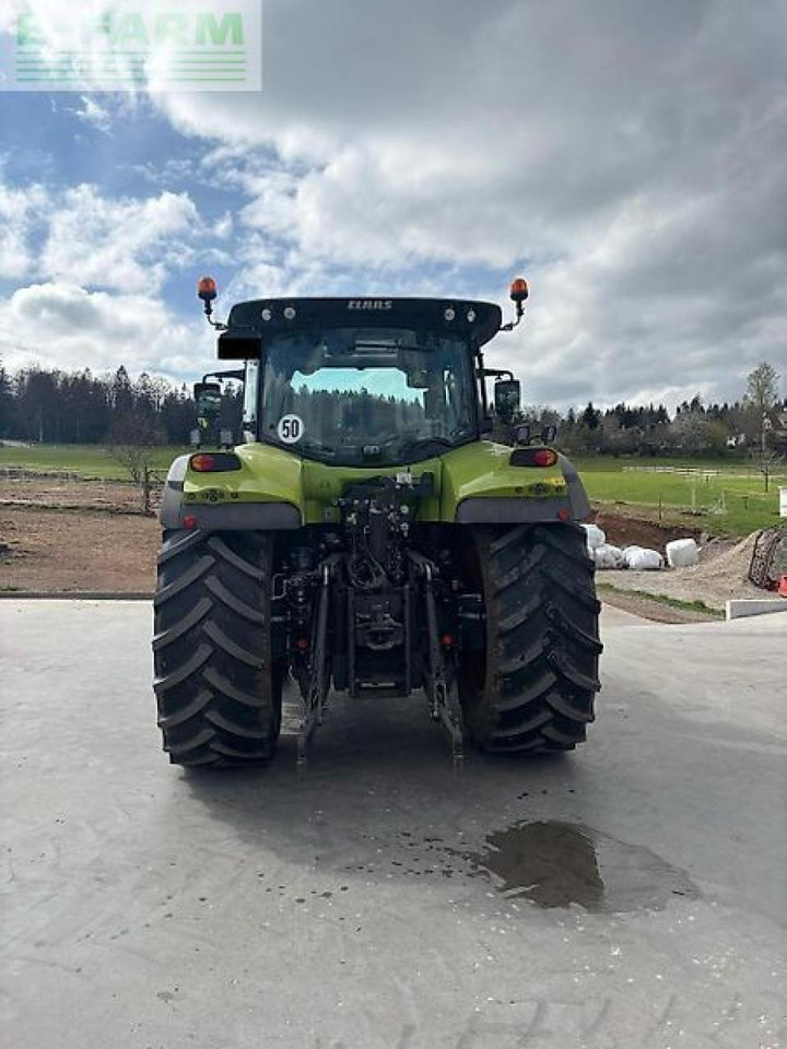 Tractor CLAAS arion 550 cmatic