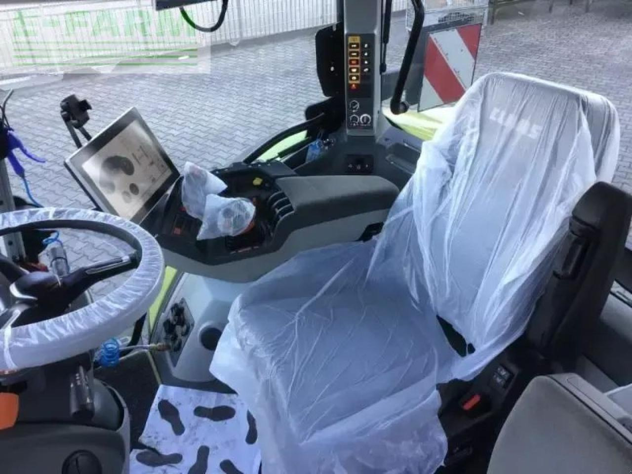 Tractor CLAAS arion 550 cmatic CMATIC