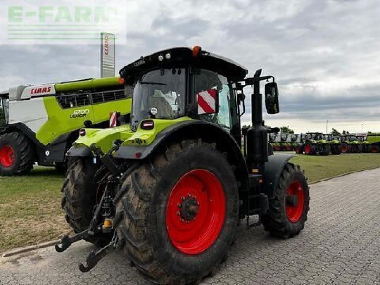 Tractor CLAAS arion 550 cmatic CMATIC