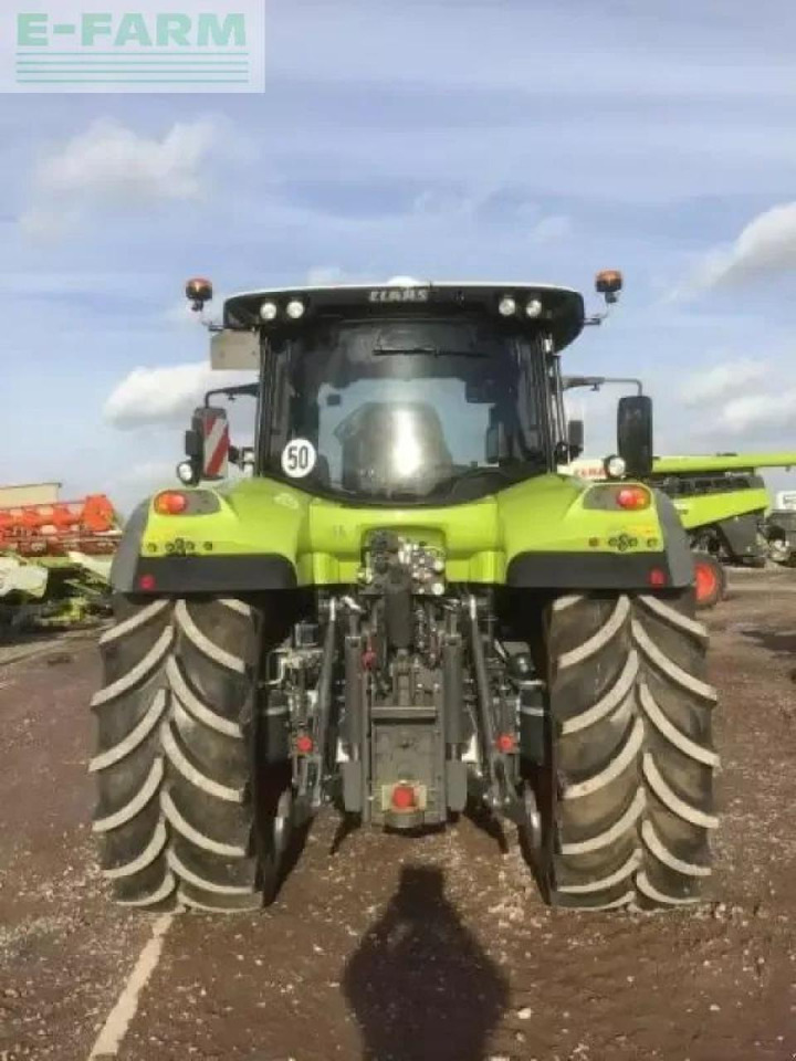 Tractor CLAAS arion 550 cmatic CMATIC