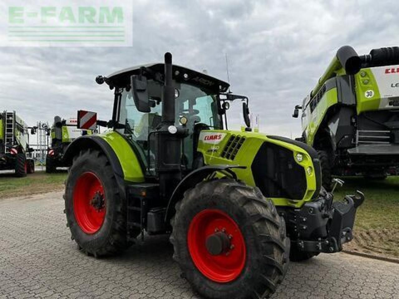 Tractor CLAAS arion 550 cmatic CMATIC