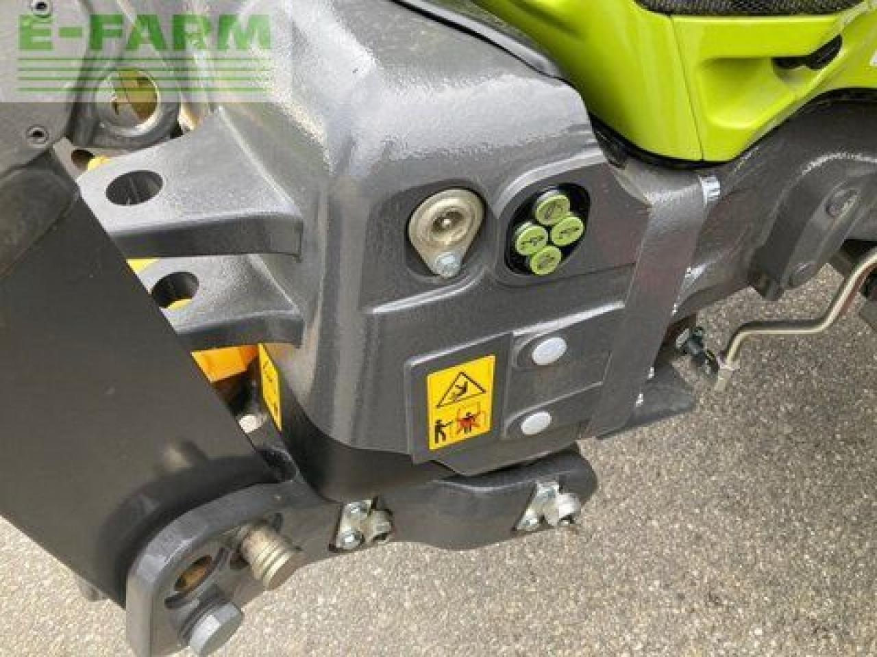 Tractor CLAAS arion 550 cmatic CMATIC
