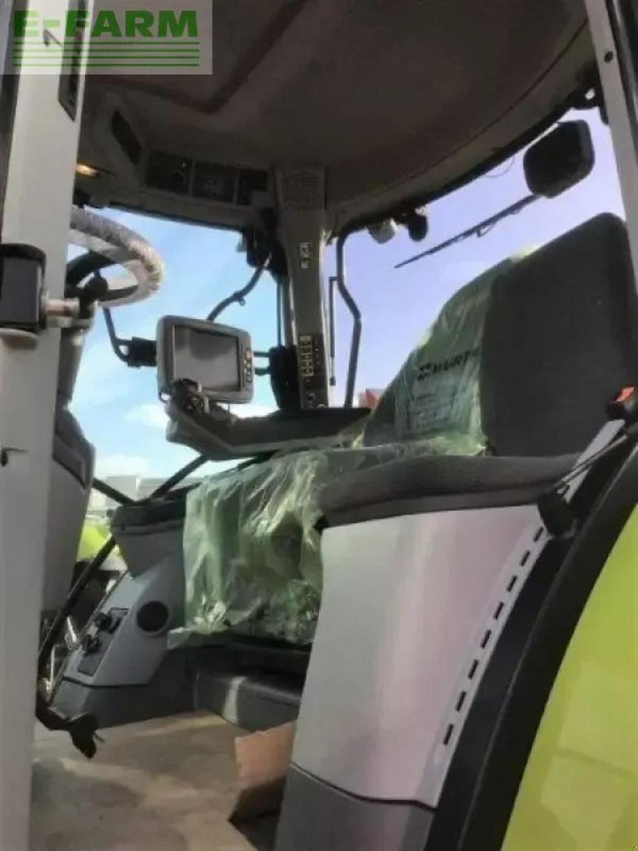 Tractor CLAAS arion 550 cmatic CMATIC