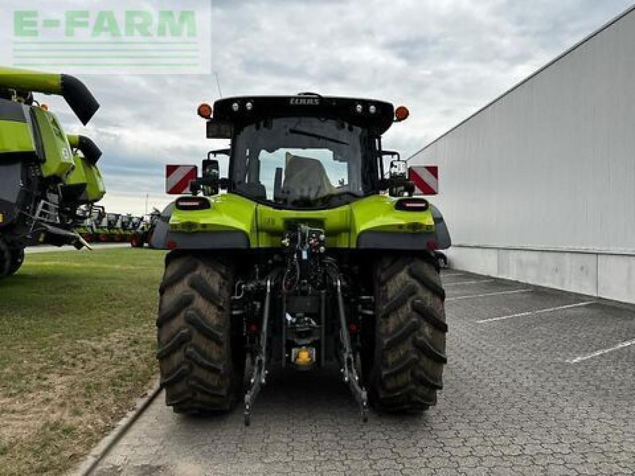 Tractor CLAAS arion 550 cmatic CMATIC